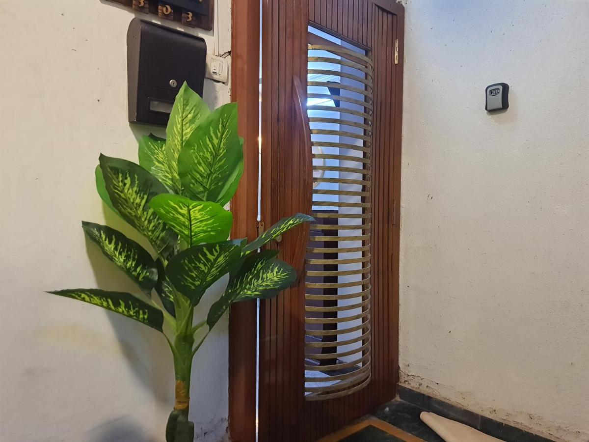 Osi Apartments Perry Cross Bandra West Bombay Eksteriør billede